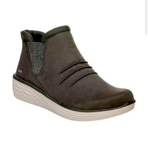 Ryka Niah green Chelsea boots